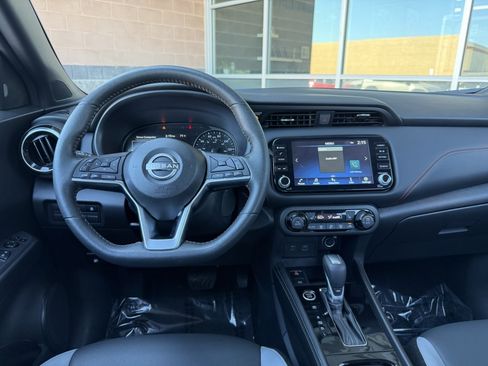Used 2024 Nissan Kicks SR w/ SR Premium Package image 16