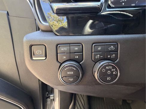 Used 2023 Chevrolet Silverado 1500 LTZ AWD/4WD image 27