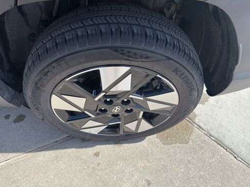 Certified 2025 Hyundai Kona SEL image 10