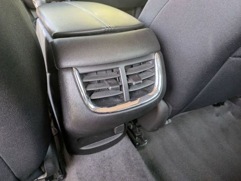 Used 2024 Chevrolet Malibu LT image 24