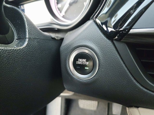 Used 2020 Buick Envision Essence FWD image 25