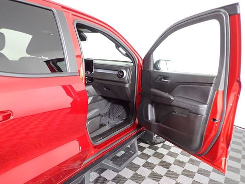Used 2024 Chevrolet Colorado LT w/ LT Convenience Package III AWD/4WD image 38