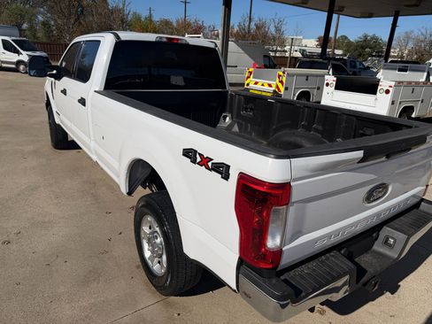 Used 2018 Ford F250 XLT image 11