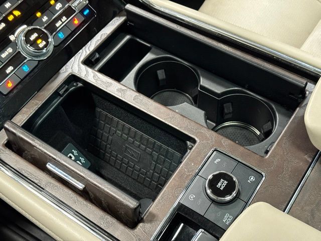 Used 2019 Lincoln Navigator L Reserve AWD/4WD image 23