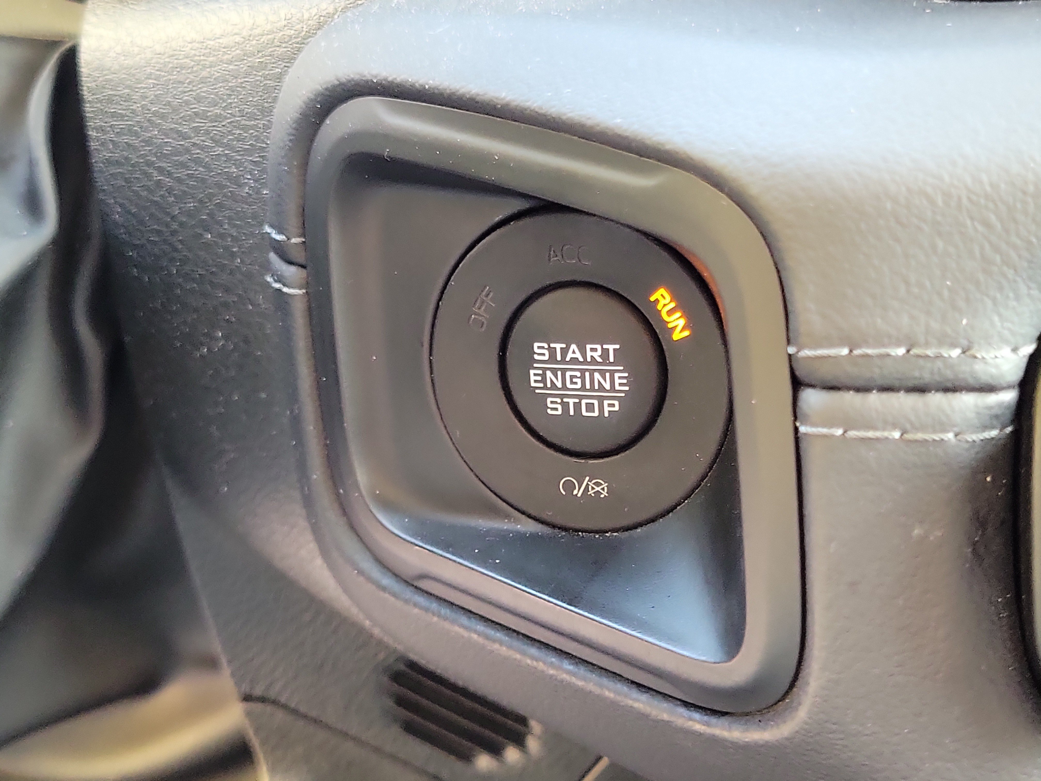 Used 2024 Jeep Wrangler Unlimited Rubicon AWD/4WD image 28