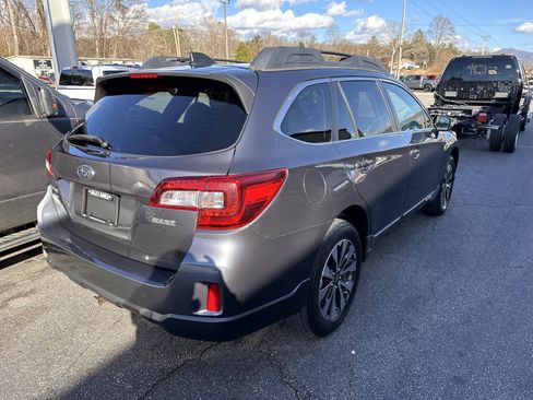 Used 2016 Subaru Outback 2.5i Limited image 6
