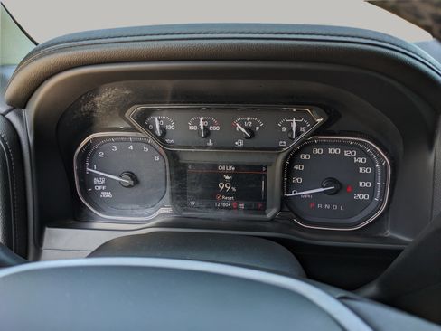 Used 2019 GMC Sierra 1500 SLT w/ SLT Premium Plus Package AWD/4WD image 33