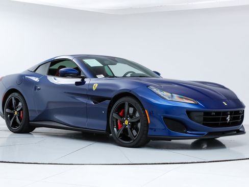 Certified 2019 Ferrari Portofino image 13
