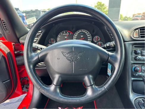 Used 2002 Chevrolet Corvette Coupe w/ Preferred Equipment Group2 RWD image 14