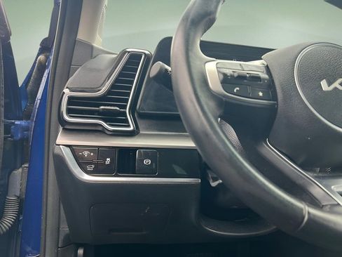 Used 2025 Kia Sportage EX w/ Premium Package image 11