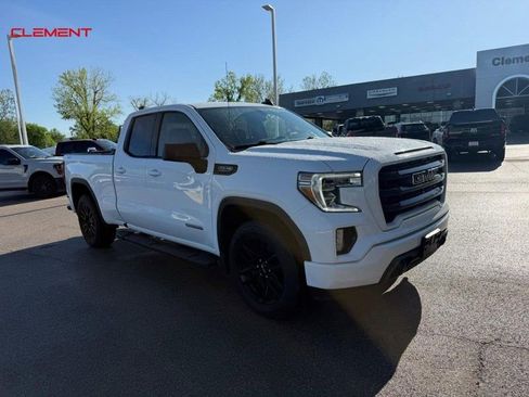 Used 2021 GMC Sierra 1500 Elevation w/ LPO, Elevation Black Package AWD/4WD image 11