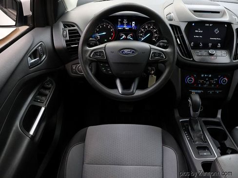 Used 2018 Ford Escape SE w/ SE Sync 3 Package FWD image 15