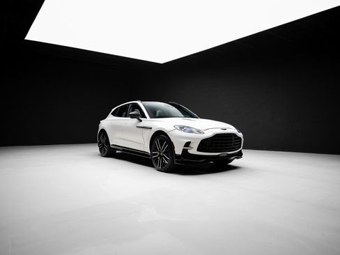 Used 2023 Aston Martin DBX 707 AWD/4WD image 90