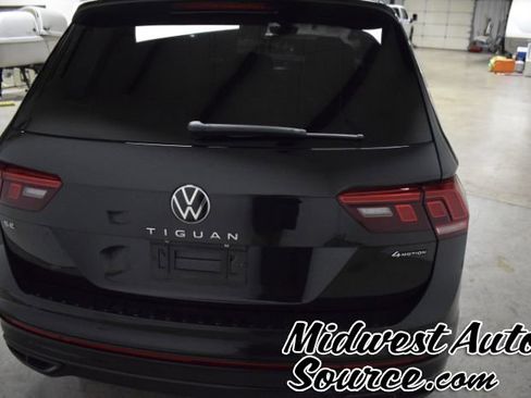 Used 2023 Volkswagen Tiguan SE R-Line AWD/4WD image 5