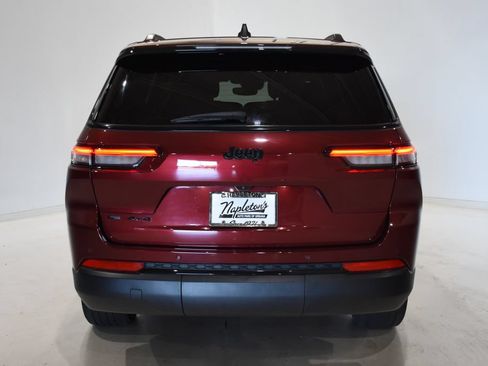 Used 2023 Jeep Grand Cherokee L Laredo AWD/4WD image 5