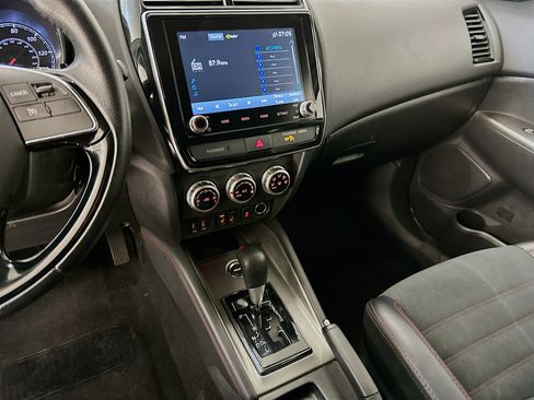 Used 2024 Mitsubishi Outlander Sport AWD image 25