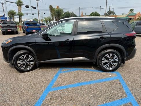 Certified 2023 Nissan Rogue SV w/ SV Premium B Package FWD image 4