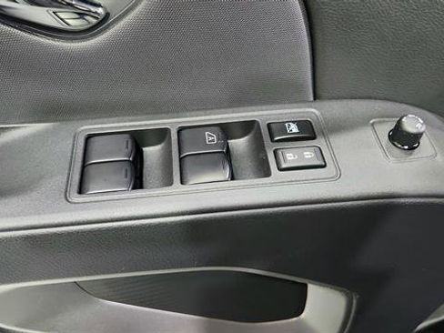 Used 2024 Nissan Frontier SV w/ Technology Package image 20