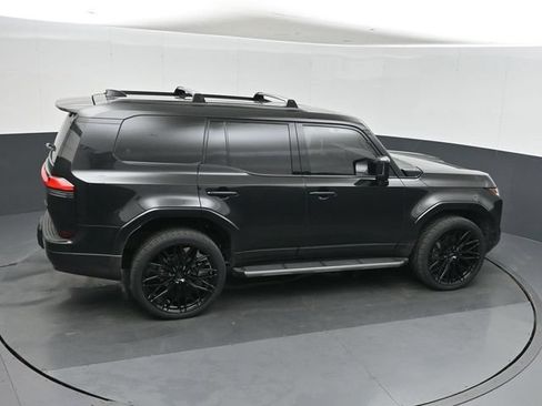 Used 2024 Lexus GX 550 w/ Accessory Package (Z1) AWD/4WD image 33