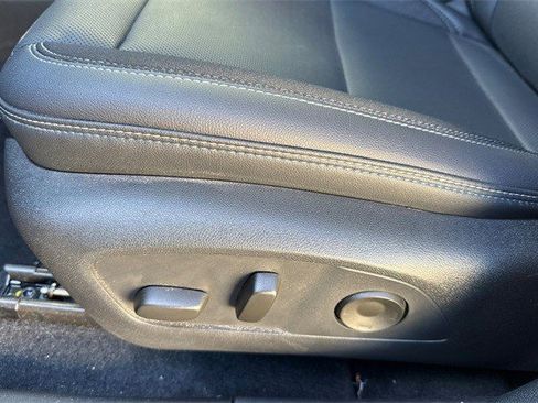 Certified 2024 Chevrolet Equinox EV LT image 19