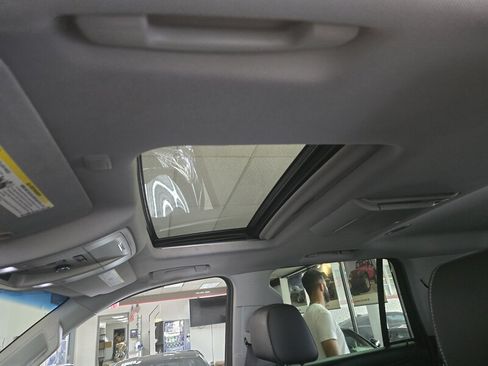 Used 2015 Chevrolet Tahoe LTZ AWD/4WD image 21