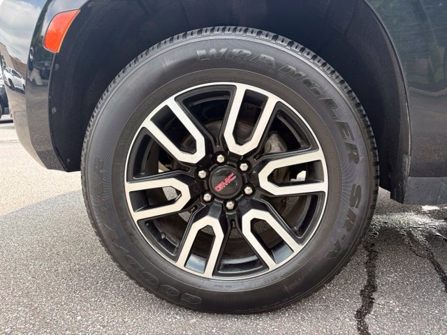 Used 2021 GMC Yukon AT4 w/ Rear Media and Nav Package AWD/4WD image 14
