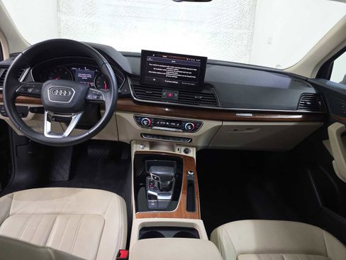 Used 2023 Audi Q5 2.0T Premium w/ Convenience Package image 10