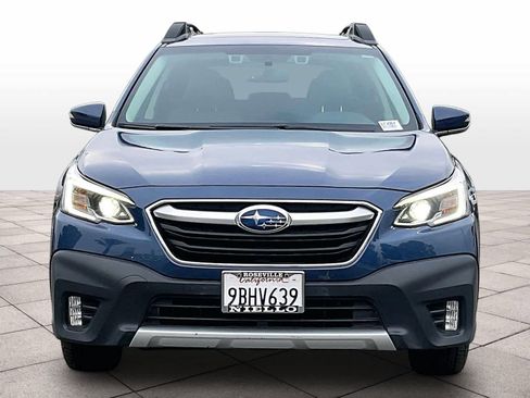 Used 2022 Subaru Outback Limited image 3