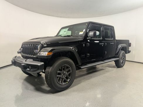 New 2026 Jeep Gladiator Sport image 3