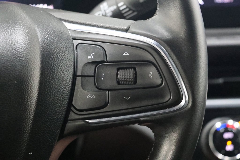 Used 2025 Buick Envista Sport Touring w/ Experience Buick Package FWD image 21