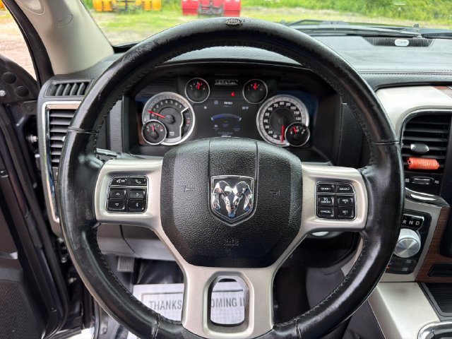 Used 2018 RAM 1500 Laramie w/ Convenience Group AWD/4WD image 16