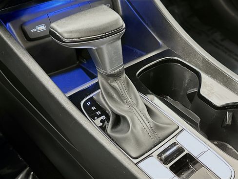 Used 2022 Hyundai Santa Cruz Limited image 17