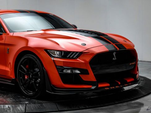 Used 2022 Ford Mustang Shelby GT500 w/ Technology Package image 22