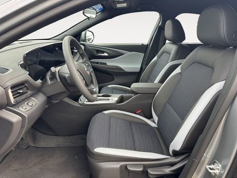 New 2026 Buick Envista Preferred image 9