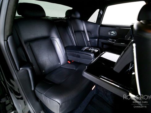 Used 2011 Rolls-Royce Ghost RWD image 27