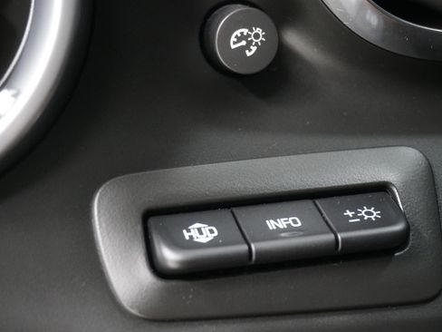 Used 2019 Chevrolet Camaro ZL1 image 26