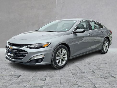 Used 2024 Chevrolet Malibu LT image 3