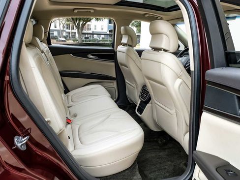 Used 2017 Lincoln MKX Reserve image 37