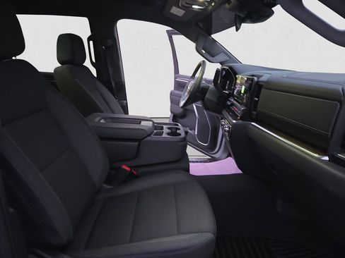 Used 2025 GMC Sierra 1500 Elevation image 17