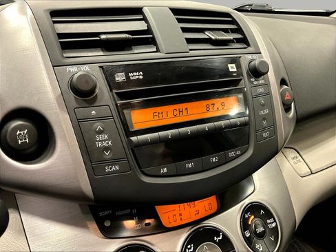 Used 2007 Toyota RAV4 Limited w/ Tow Prep Pkg AWD/4WD image 14
