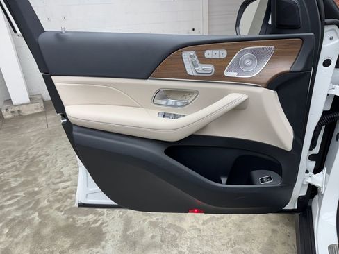 Used 2026 Mercedes-Benz GLS 450 4MATIC image 10