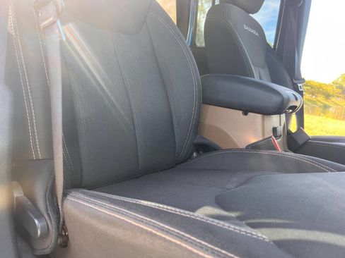 Used 2017 Jeep Wrangler Unlimited Sahara w/ Max Tow Package image 15