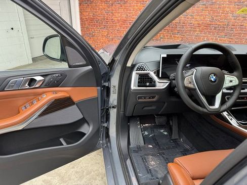 New 2026 BMW X7 xDrive40i image 9