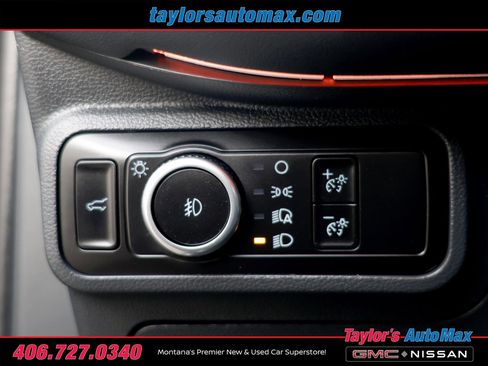 Used 2025 Ford Explorer ST image 31