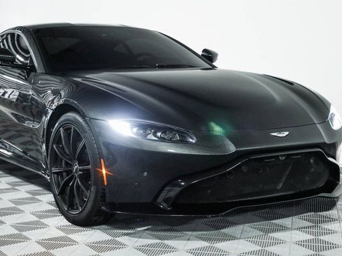 Used 2020 Aston Martin V8 Vantage Coupe image 9