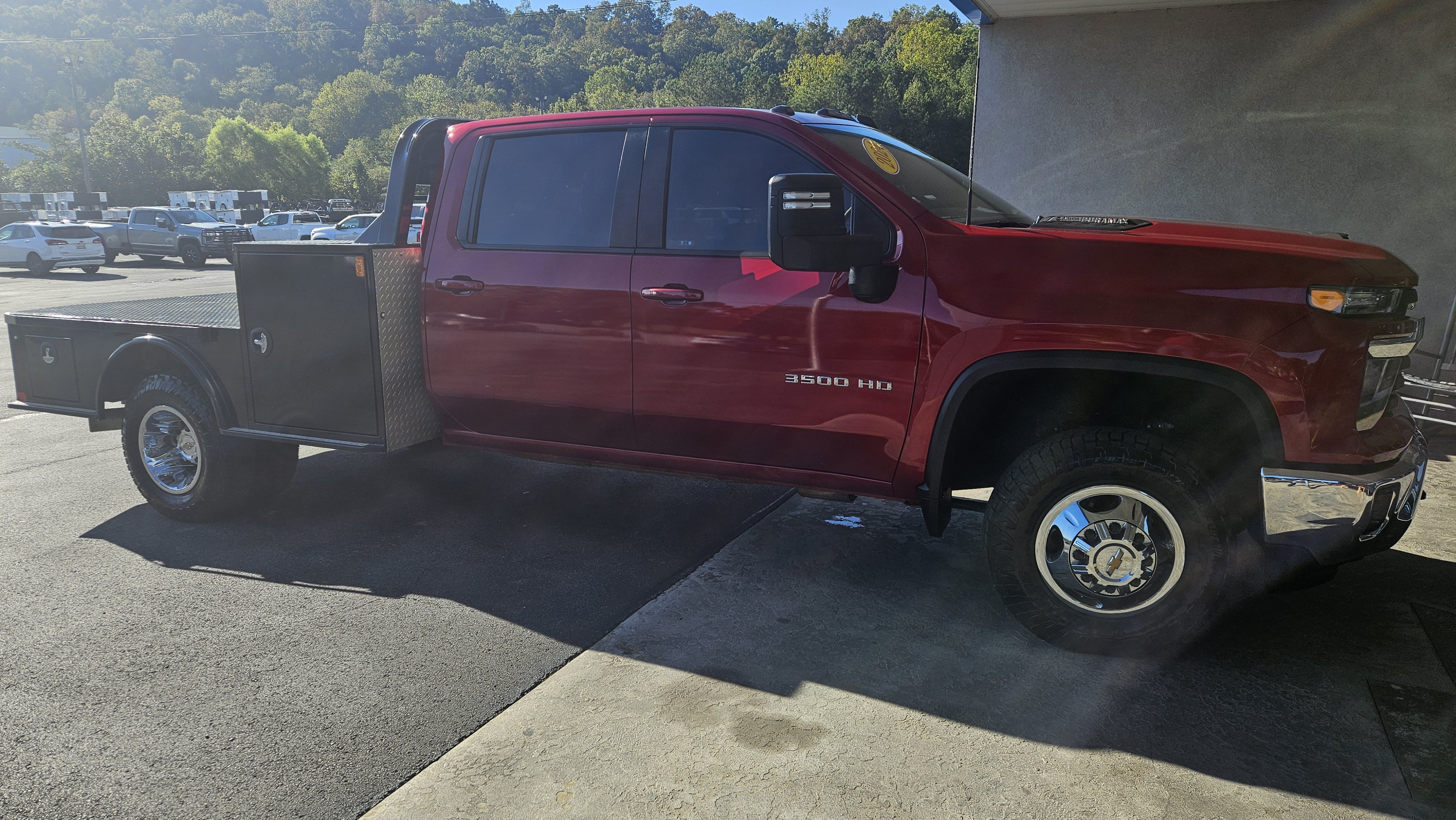 Used 2024 Chevrolet Silverado 3500 LT w/ Convenience Package AWD/4WD image 5