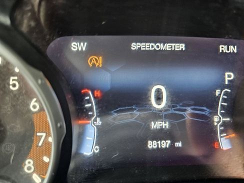 Used 2018 Jeep Compass Latitude w/ Popular Equipment Group AWD/4WD image 13