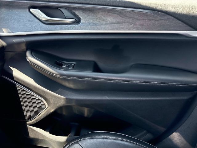 Used 2023 Jeep Grand Cherokee 4WD 4xe image 22