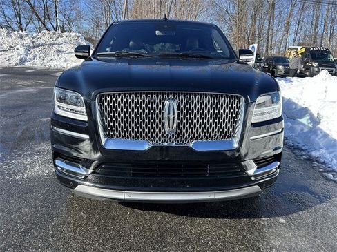 Used 2020 Lincoln Navigator L Reserve w/ Luxury Package image 3
