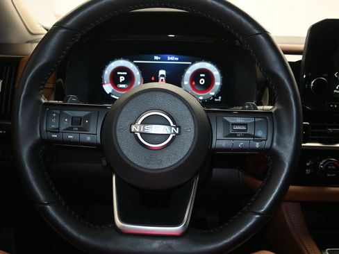 Certified 2024 Nissan Pathfinder Platinum AWD/4WD image 13